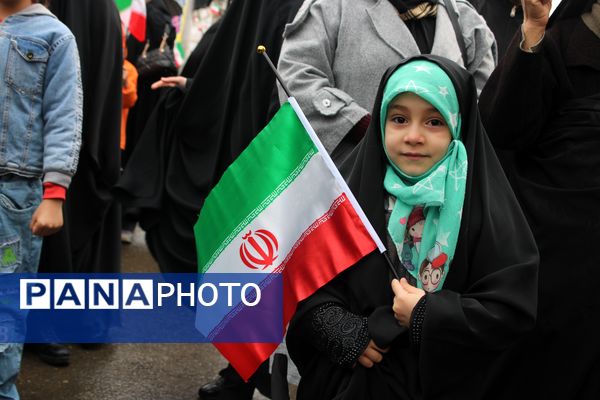 حماسه حضور مردم قروه در راهپیمایی ۲۲ بهمن؛ تجلی وحدت و وفاداری به انقلاب