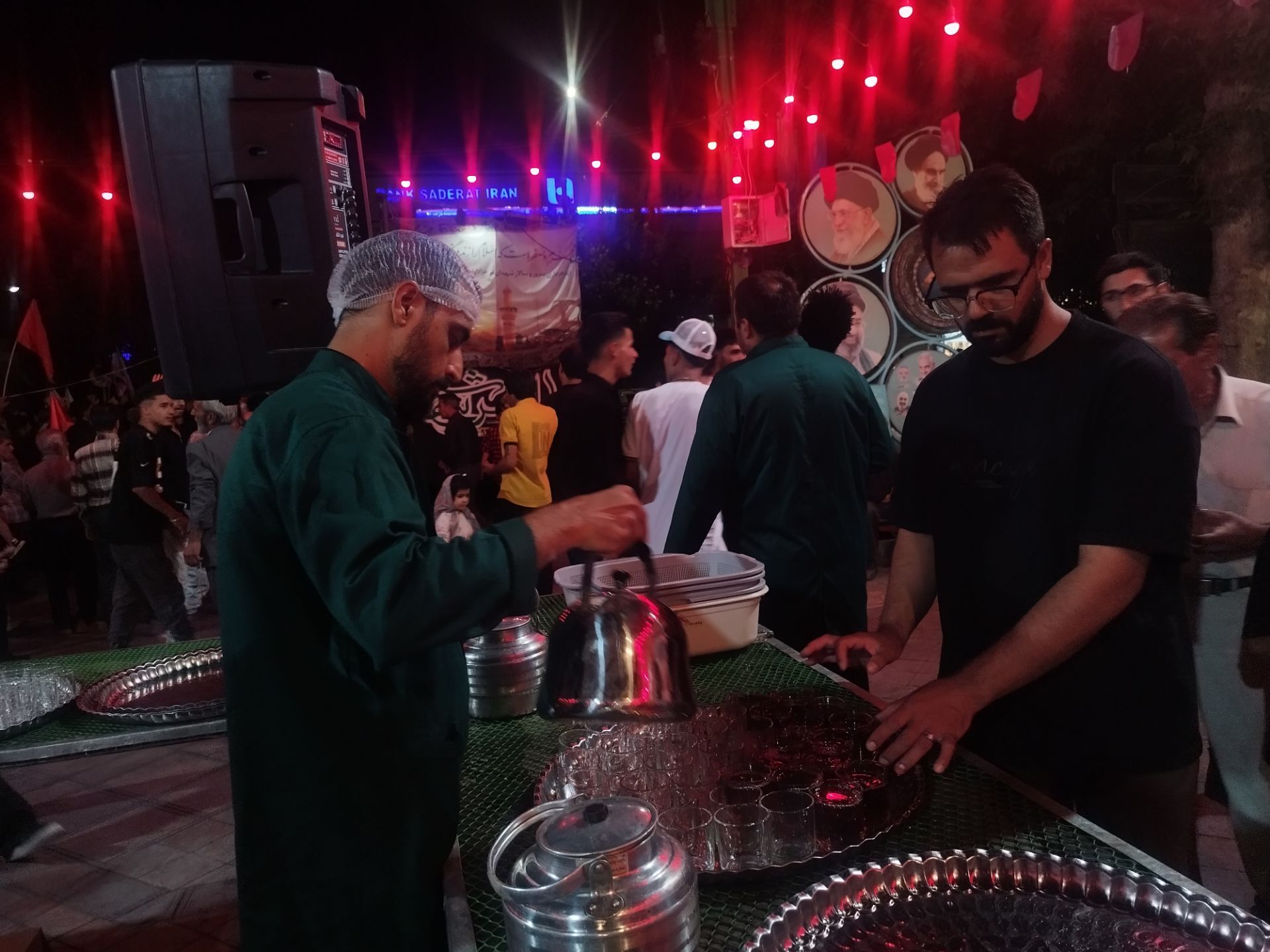 عطر چای روضه در صد و پنجاه و نهمین شبِ میثاق؛ خادمی به رسم ارادت