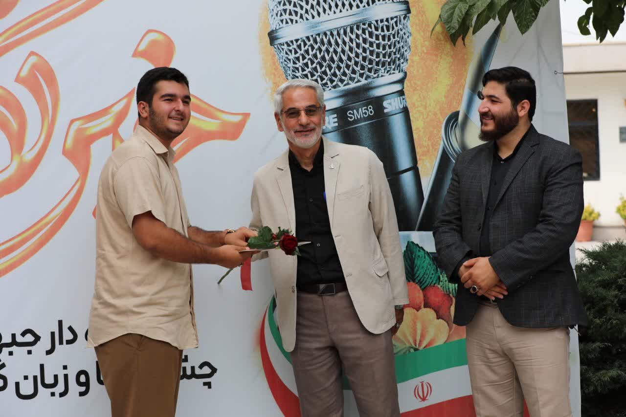 دانش‌آموزخبرنگار پانا در بین برترین فعالان رسانه‌ای قرار گرفت