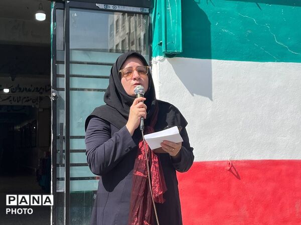 گرامیداشت هفته نیروی انتظامی در دبیرستان آیین‌اسلام ۱