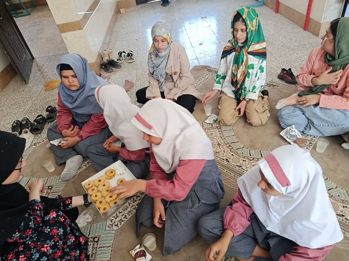 فعالیت جهادی دانشجومعلمان قم در روستای مومن آباد