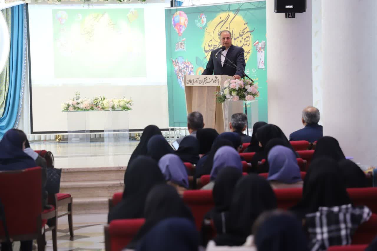 مدارس کانون فرهنگ‌آفرینی و خاستگاه استعدادهای درخشان است