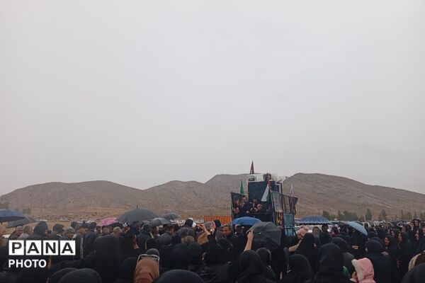 تشییع پیکر شهید مدافع امنیت در حمله تجاوزکارانه آمریکا 