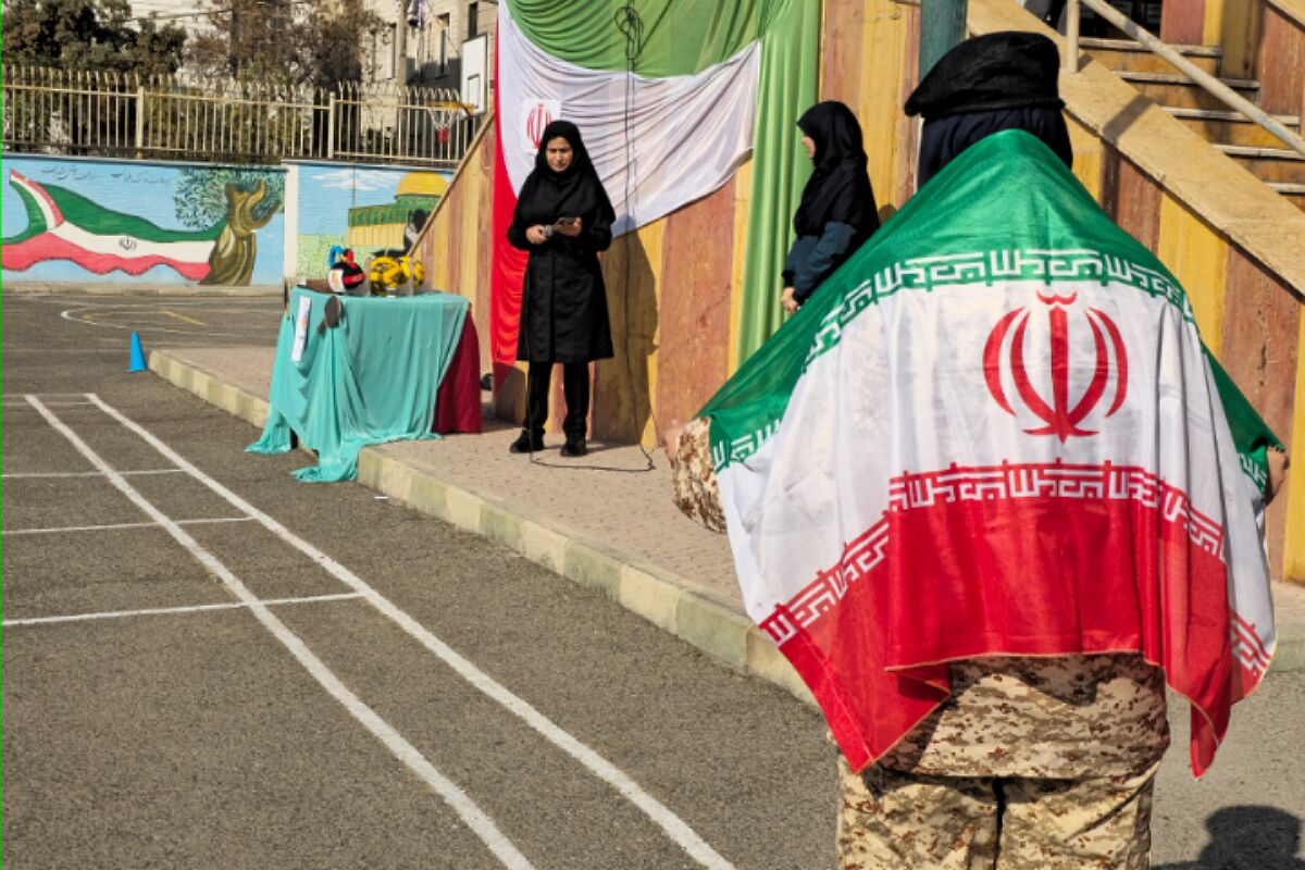 المپیاد ورزشی درون مدرسه‌ای در مدارس شاهد نجمه، راضیه شکرایی و شهید مجید مجیدی ناحیه دو شهرری 