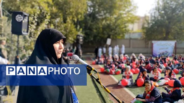 برگزاری همایش دانش‌آموزان پیشتاز منطقه ۱۰