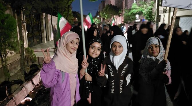 حضور پرشکوه مردم شهرک وحدت با آرمان‌های انقلاب