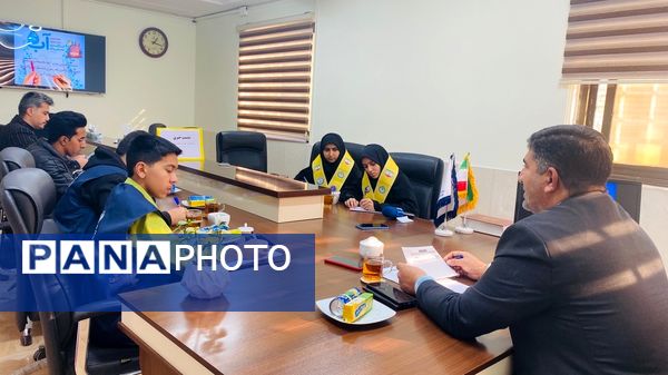 نشست مشترک اداره آب و خبرنگاران پانای باخرز با محوریت جشنواره «نخستین واژه آب»