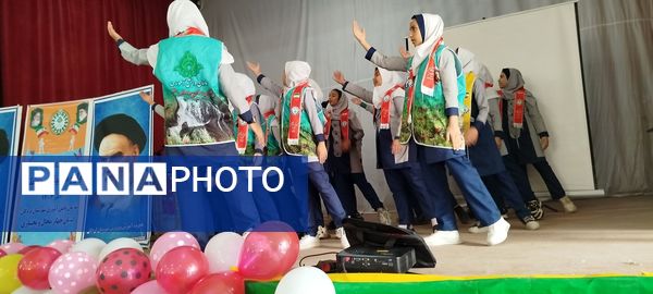 دوره‌های آموزشی یاور مربیان؛ گامی برای توانمندسازی دانش‌آموزان پیشتاز