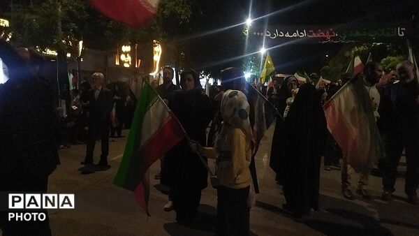 پنجاه و هشتمین شب از ایستادگی مردم در خیابان های نیشابور