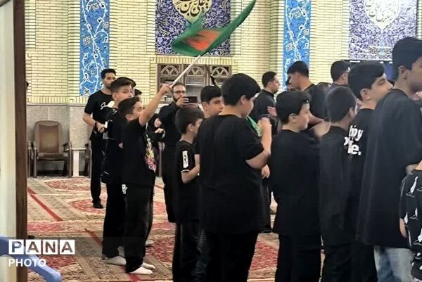 همایش «احلی من العسل» در حسینیه حیدر زرقان