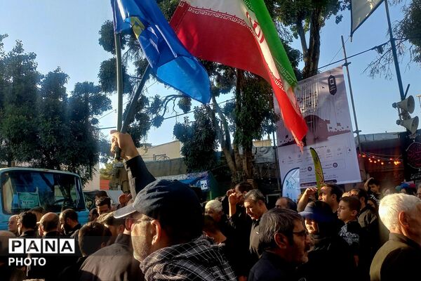 دسته عزاداران تهرانی به مناسبت شهادت امام حسین (ع)