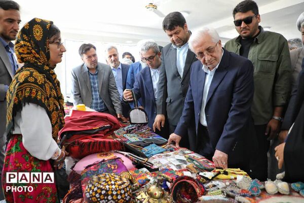 افتتاح کارگاه و نمایشگاه فرش دویدخ با حضور استاندار خراسان شمالی