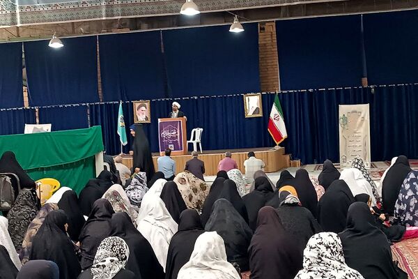 نماز عبادی سیاسی جمعه در مصلی شهر قیامدشت
