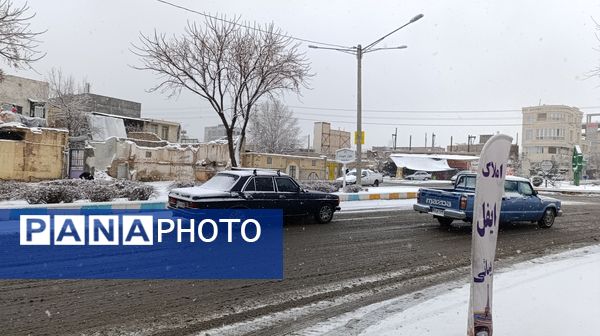 بارش نعمت الهی برف در شهرستان زیبای نیشابور 