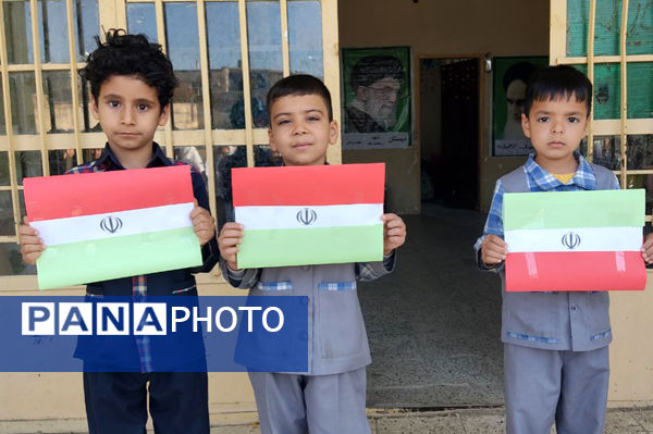 مراسم صبحگاهی دبستان شهید رحمت الله قلعه یزدانی و آموزشگاه آیت الله اراکی