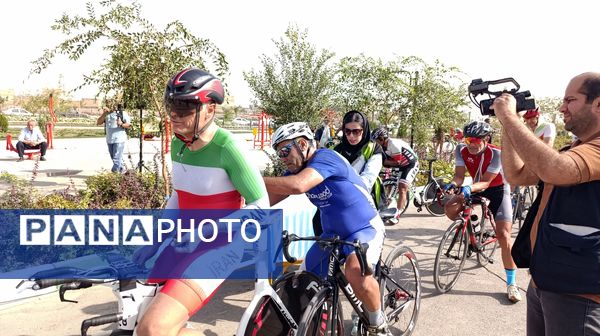  اولین روز مسابقات دوچرخه‌سواری پیشکسوتان سراسر کشور