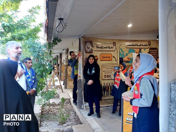 غرفه باانرژی در پاتوق برمدار ایران سازمان دانش آموزی خراسان رضوی