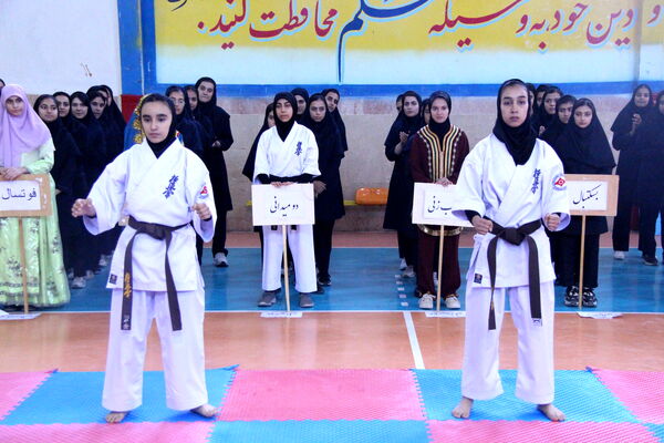 افتتاح المپیاد ورزشی درون مدرسه‌ای ناحیه یک یزد