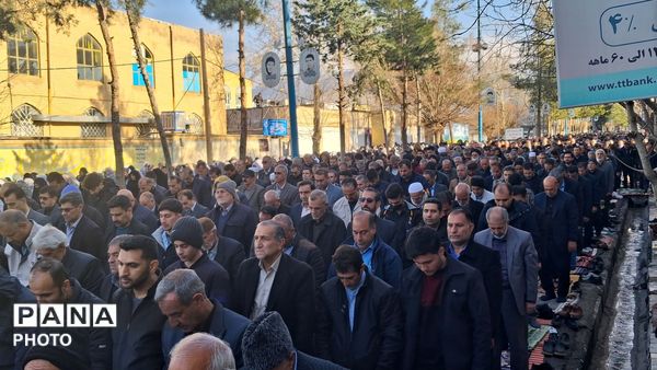 نماز عید فطرجشن پایان یک ماه بندگی شهرستان سلسله