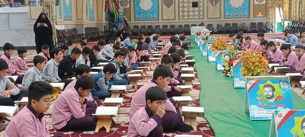 محفل انس با قرآن در تکیه ابوالفضلی مزده