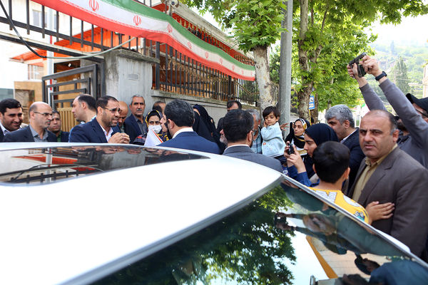 بازدید نماینده دولت و وزیر آموزش و پرورش از پروژه‌های عمرانی شهرستان سوادکوه