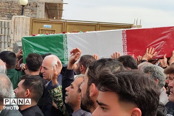 مراسم تشییع شهید ناو دنا در کمجان