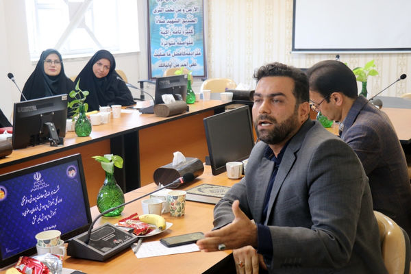نشست و هم‌‌اندیشی معاون پرورشی و فرهنگی اداره‌کل آموزش و پرورش با ناحیه 6 مشهد