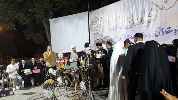 شب هشتادم، روایت عشقی خارج از قاب پیوند دو دل در میان خروش خیابان‌ها