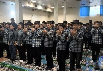 تابیدن نورِ هدایت در مدرسه