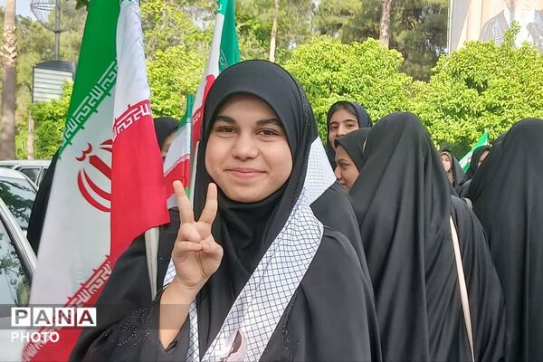 اجتماع دختران جان فدای ایران در شیراز