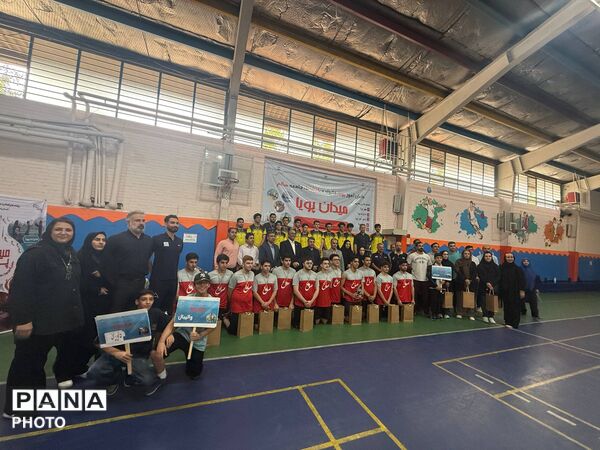 اوج هیجان در فینال والیبال طرح میدان پویا؛ درخشش نوجوانان ورزشکار منطقه ۳