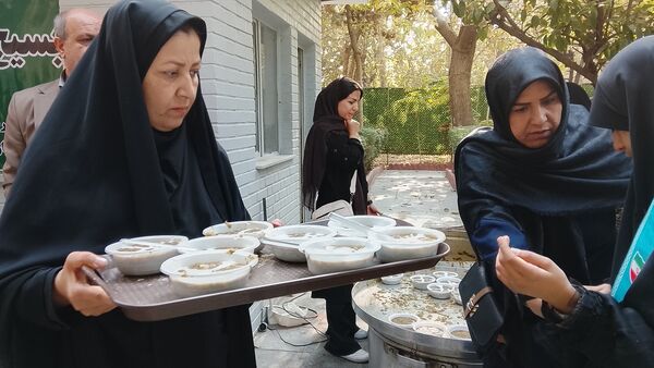 برپایی موکب دانش‌آموزان پیشتاز در منطقه ۱۰ در سالروز شهادت حضرت زهرا (س)