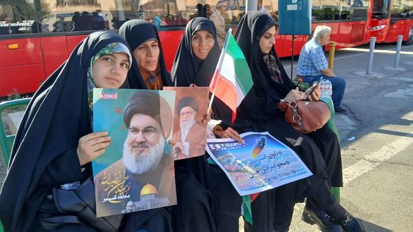 برگزاری نماز جمعه نصر به امامت رهبر معظم انقلاب اسلامی 