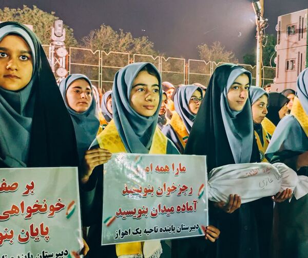 جشن بزرگ دانش‌آموزی-خانوادگی در مجموعه ورزشی آموزگار اهواز