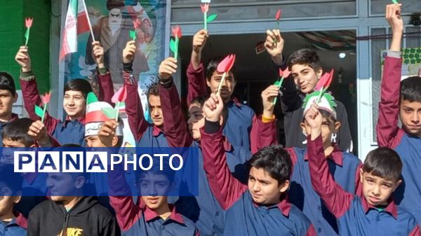 استقبال دانش‌آموزان مدارس شهرستان پردیس از دهه فجر انقلاب اسلامی ایران 