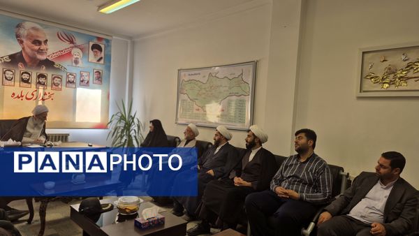 برگزاری جلسه شورای اداری در بلده