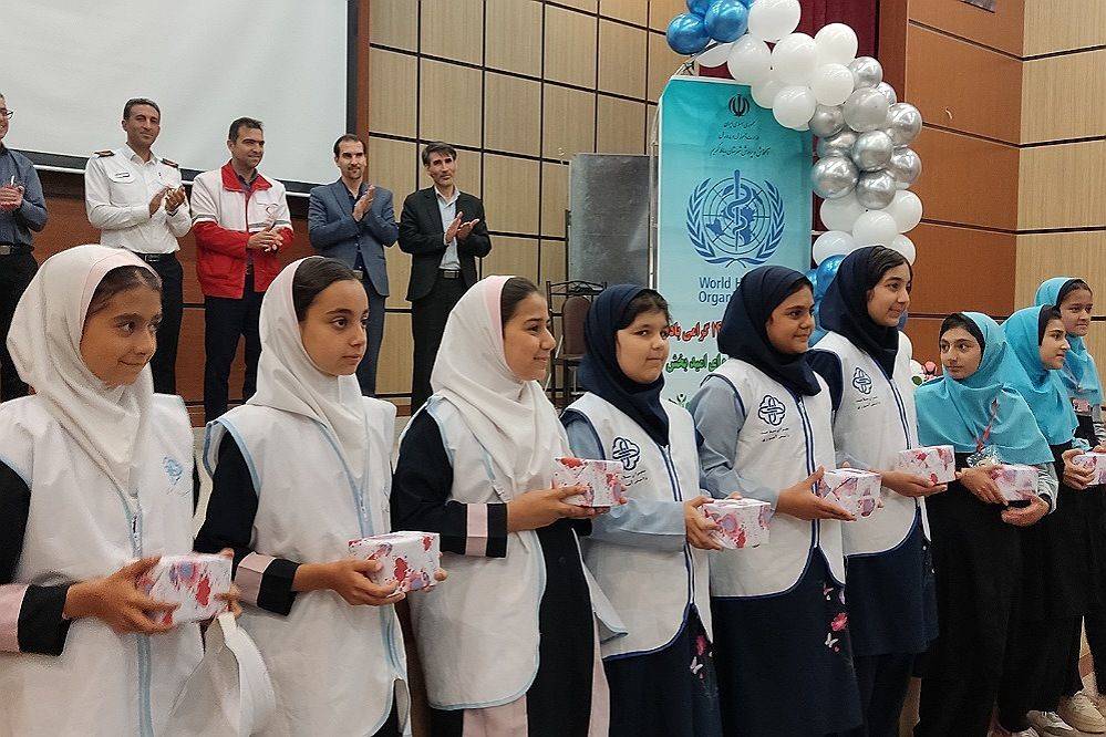 تجلیل از حافظان سلامت و ایمنی در رباط کریم