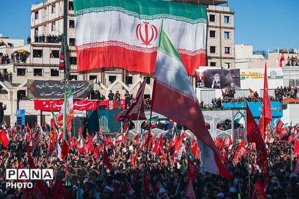 تشییع پیکر رهبر شهید انقلاب در مشهد مقدس-۴
