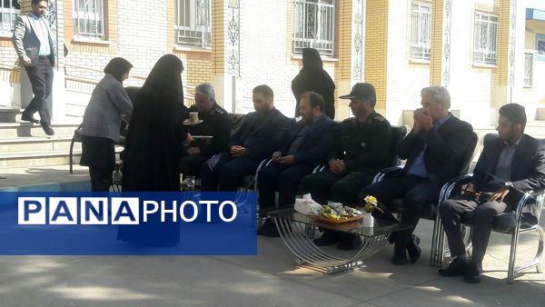 هفته پدافند غیر عامل در دبیرستان دخترانه حضرت زینب (س)کاشمر