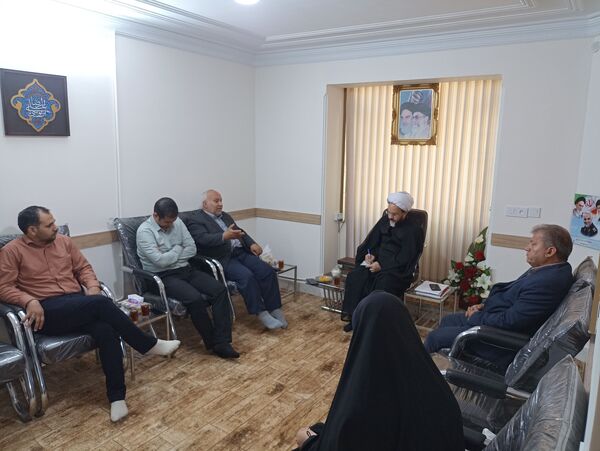 دیدار خبرنگاران شهرستان خلیل‌آباد با امام جمعه شهرستان به‌مناسبت روز خبرنگار