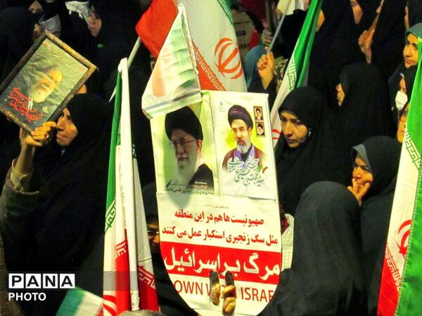 احساسات و سخنان مردم کاشمر بر روی دستان گرفته شد