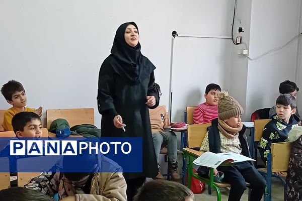 کارگاه ‌های استعداد‌یابی در پژوهش سرای دانش آموزی بصیرت یک ناحیه دو شهرری 