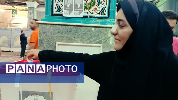 حضور فرهنگیان ناحیه ۲ اهواز در چهاردهمین دوره انتخابات ریاست جمهوری