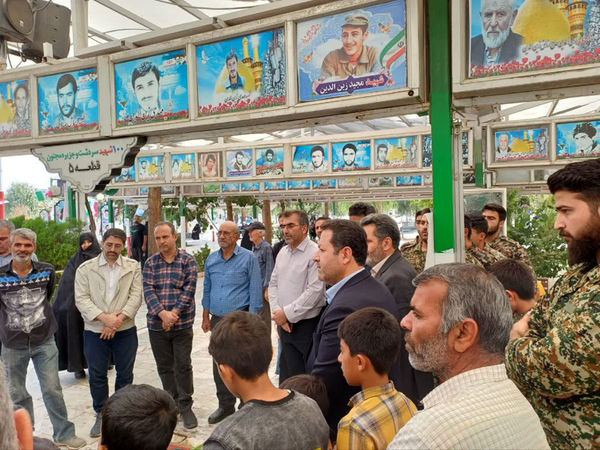 ‌حضور نوجوانان روستای مومن‌آباد قم در محفل روایتگری شهدا