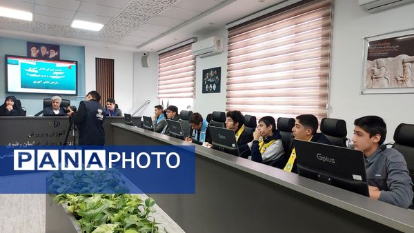 اولین نشست هیئت‌رئیسه و اعضای شورای دانش‌آموزی آموزش و پرورش ناحیه ۶  