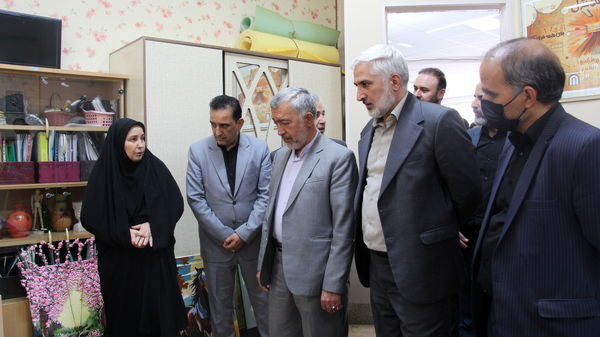 بازدید از کارگاه های کارآموزی- کارورزی در هنرستان بصیرت