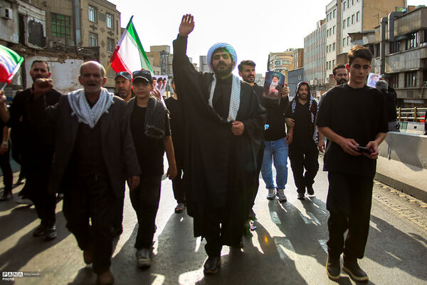 مراسم تشییع پیکر مطهر رهبر شهید انقلاب در تهران - 4