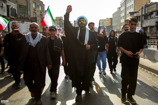 مراسم تشییع پیکر مطهر رهبر شهید انقلاب در تهران - 4