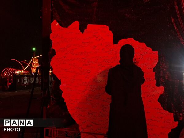 قاب های دیدنی برگزاری آیین «محرم‌شهر» در میدان آزادی با حال و هوای اربعینی
