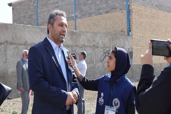 یک خشت هزار امید